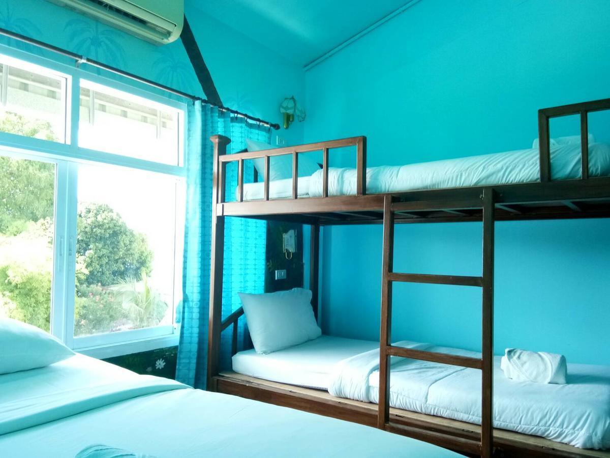 The Corner Transit Hostel Самуи Экстерьер фото